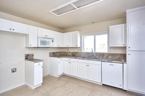 14410 Stone Creek Trl, Hesperia, CA 92344 photo 17