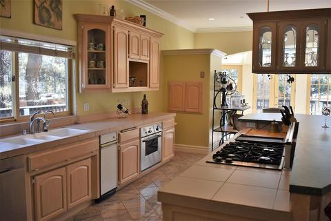 1018 Partridge Rd, Wrightwood, CA 92397 photo 9