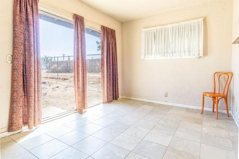 17805 Fairburn St, Hesperia, CA 92345 photo 11