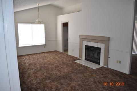 15361 Kern Ave, Hesperia, CA 92345 photo 6