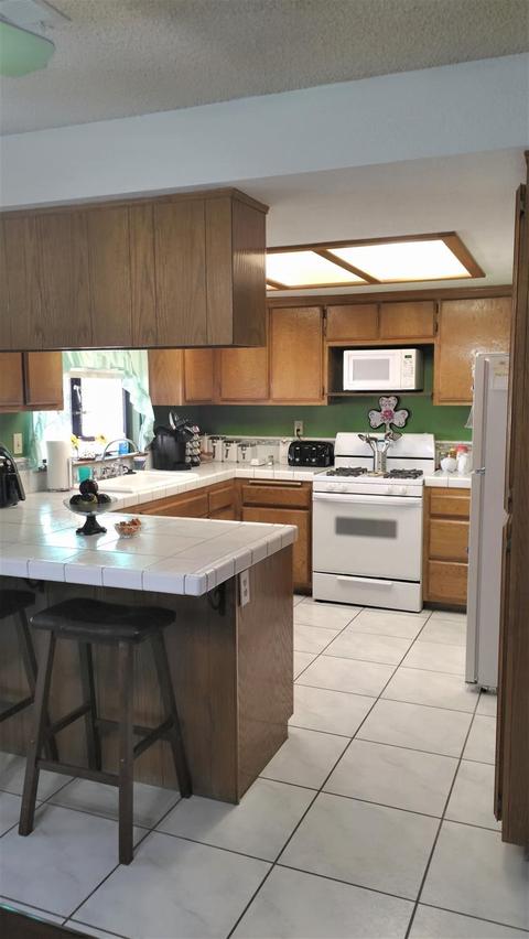 18342 Danbury Ave, Hesperia, CA 92345 photo 11
