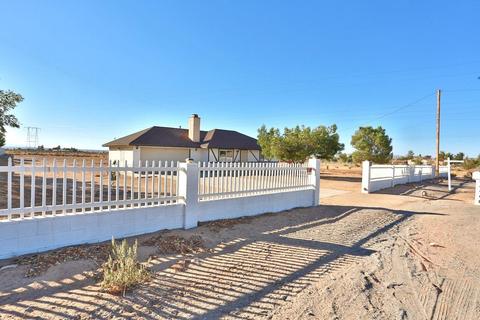 9070 Joshua St, Apple Valley, CA 92308 photo 2