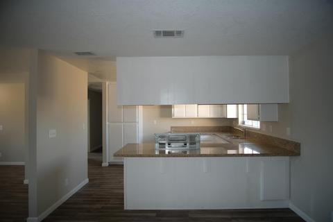 20940 Lone Eagle Rd, Apple Valley, CA 92308 photo 6