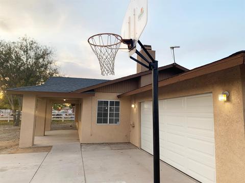 20940 Lone Eagle Rd, Apple Valley, CA 92308 photo 2