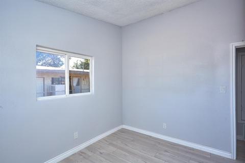 15853 Cashew St, Hesperia, CA 92345 photo 32