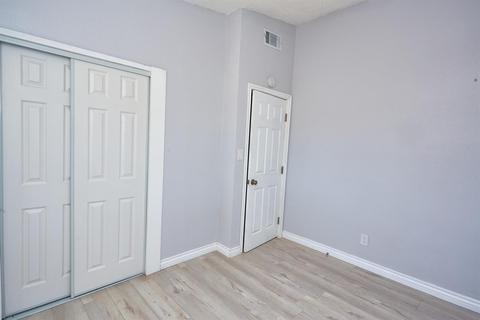 15853 Cashew St, Hesperia, CA 92345 photo 26