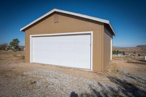 25930 Horizon St, Apple Valley, CA 92308 photo 3