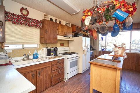 7630 Sand Canyon Rd, Wrightwood, CA 92397 photo 3