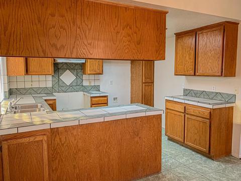 21043 Nandina St, Apple Valley, CA 92308 photo 8