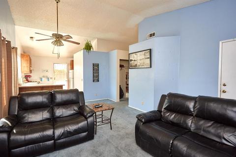 14301 Pinewood Dr, Hesperia, CA 92344 photo 10