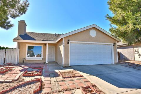 14301 Pinewood Dr, Hesperia, CA 92344 photo 2