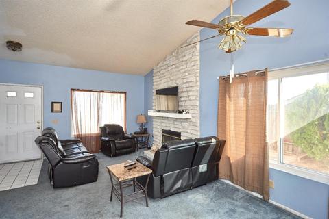 14301 Pinewood Dr, Hesperia, CA 92344 photo 7