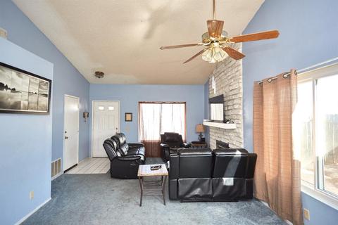 14301 Pinewood Dr, Hesperia, CA 92344 photo 11