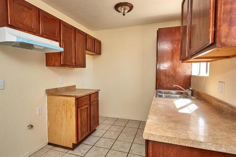 10690 Kern Ave, Hesperia, CA 92345 photo 13
