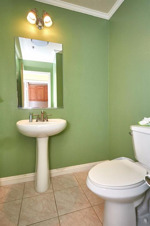 7249 Las Palmas Dr, Fontana, CA 92336 photo 9