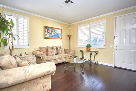 7249 Las Palmas Dr, Fontana, CA 92336 photo 3
