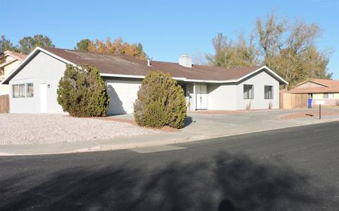 15880 Elcona Pl, Victorville, CA 92395 photo 10