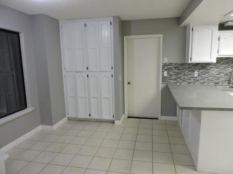 15880 Elcona Pl, Victorville, CA 92395 photo 17