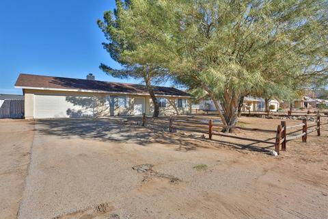 22840 South Rd, Apple Valley, CA 92307 photo 4