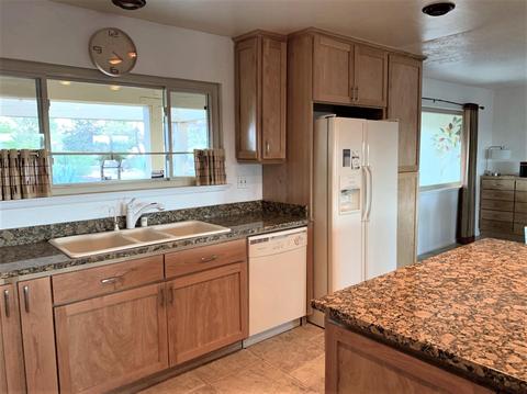 18042 Hinton St, Hesperia, CA 92345 photo 8