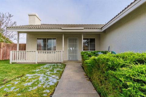 8345 Dove Creek Trl, Hesperia, CA 92344 photo 2