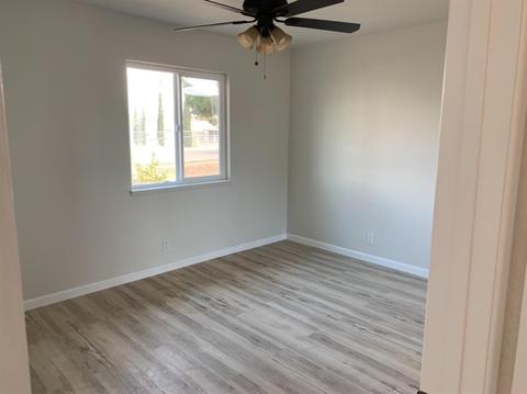 10472 Locust Ave, Hesperia, CA 92345 photo 7