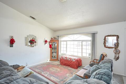 8602 10th Ave, Hesperia, CA 92345 photo 6