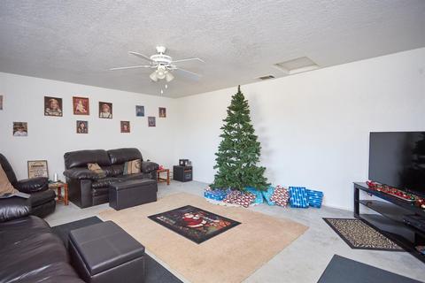 8602 10th Ave, Hesperia, CA 92345 photo 23