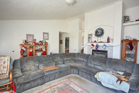 8602 10th Ave, Hesperia, CA 92345 photo 8