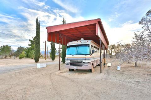 10425 Paramount Rd, Phelan, CA 92371 photo 62