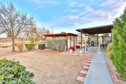 10425 Paramount Rd, Phelan, CA 92371 photo 55