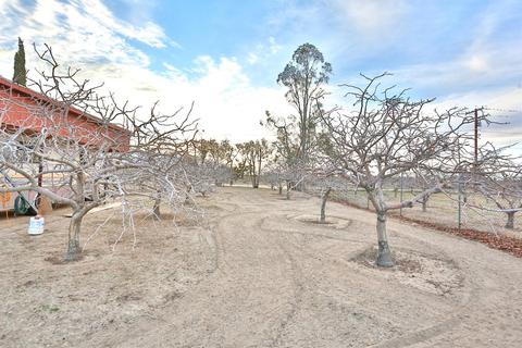 10425 Paramount Rd, Phelan, CA 92371 photo 61