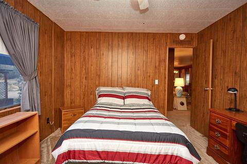 10425 Paramount Rd, Phelan, CA 92371 photo 34