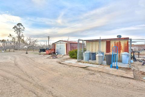 10425 Paramount Rd, Phelan, CA 92371 photo 64
