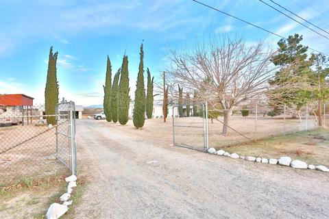 10425 Paramount Rd, Phelan, CA 92371 photo 4
