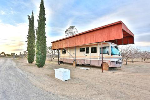 10425 Paramount Rd, Phelan, CA 92371 photo 63