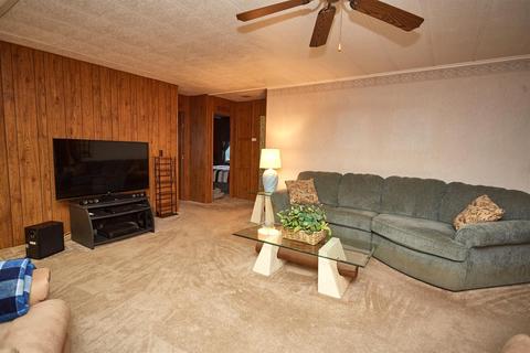 10425 Paramount Rd, Phelan, CA 92371 photo 19