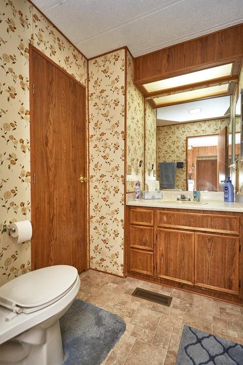 10425 Paramount Rd, Phelan, CA 92371 photo 36