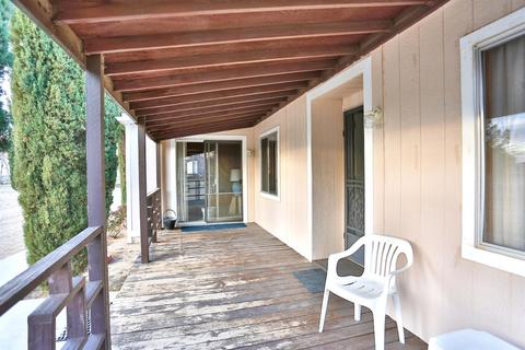 10425 Paramount Rd, Phelan, CA 92371 photo 9