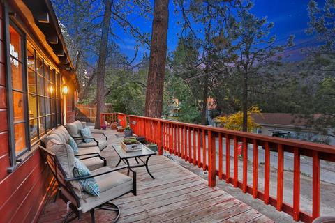 745 Lark Dr, Wrightwood, CA 92397 photo 2