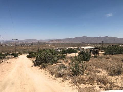 23525 Roundup Way, Apple Valley, CA 92308 photo 2