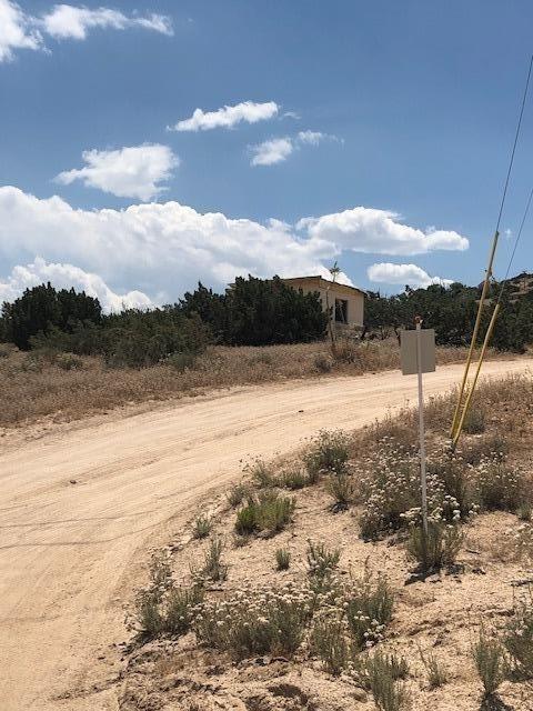 23525 Roundup Way, Apple Valley, CA 92308 photo 1
