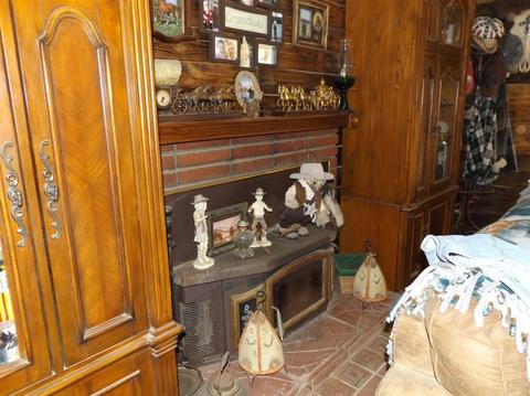 Undisclosed, Apple Valley, CA 92307 photo 18