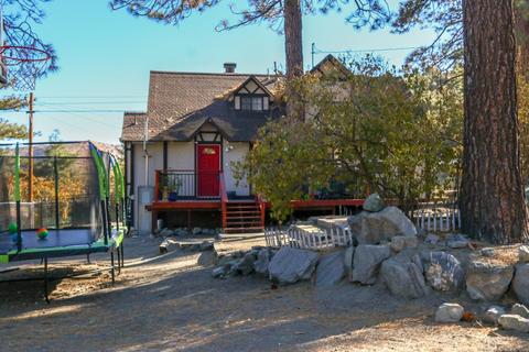 5585 Juniper Dr, Wrightwood, CA 92397 photo 3