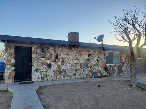 930 Pine Ave, Barstow, CA 92311 photo 2