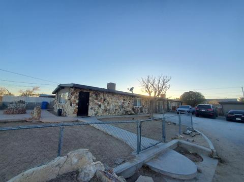 930 Pine Ave, Barstow, CA 92311 photo 3