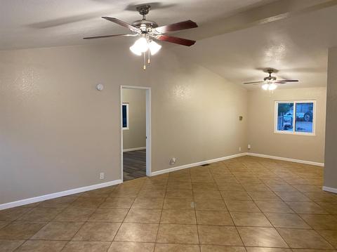 11068 Wilson Ranch Rd, Phelan, CA 92371 photo 9