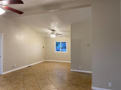 11068 Wilson Ranch Rd, Phelan, CA 92371 photo 6