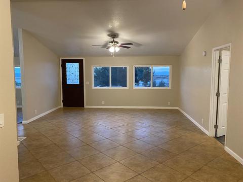 11068 Wilson Ranch Rd, Phelan, CA 92371 photo 4
