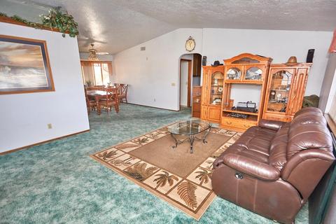 17185 Redding St, Hesperia, CA 92345 photo 12